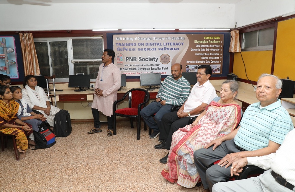 Guest Visited at Institute and Certificate Distribution Function 